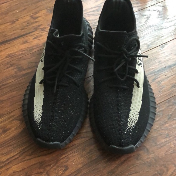 Oreo 350’s size 11 - Picture 3 of 3